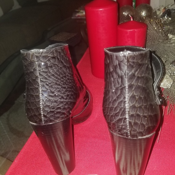 Ankle Boots - Picture 4 of 6